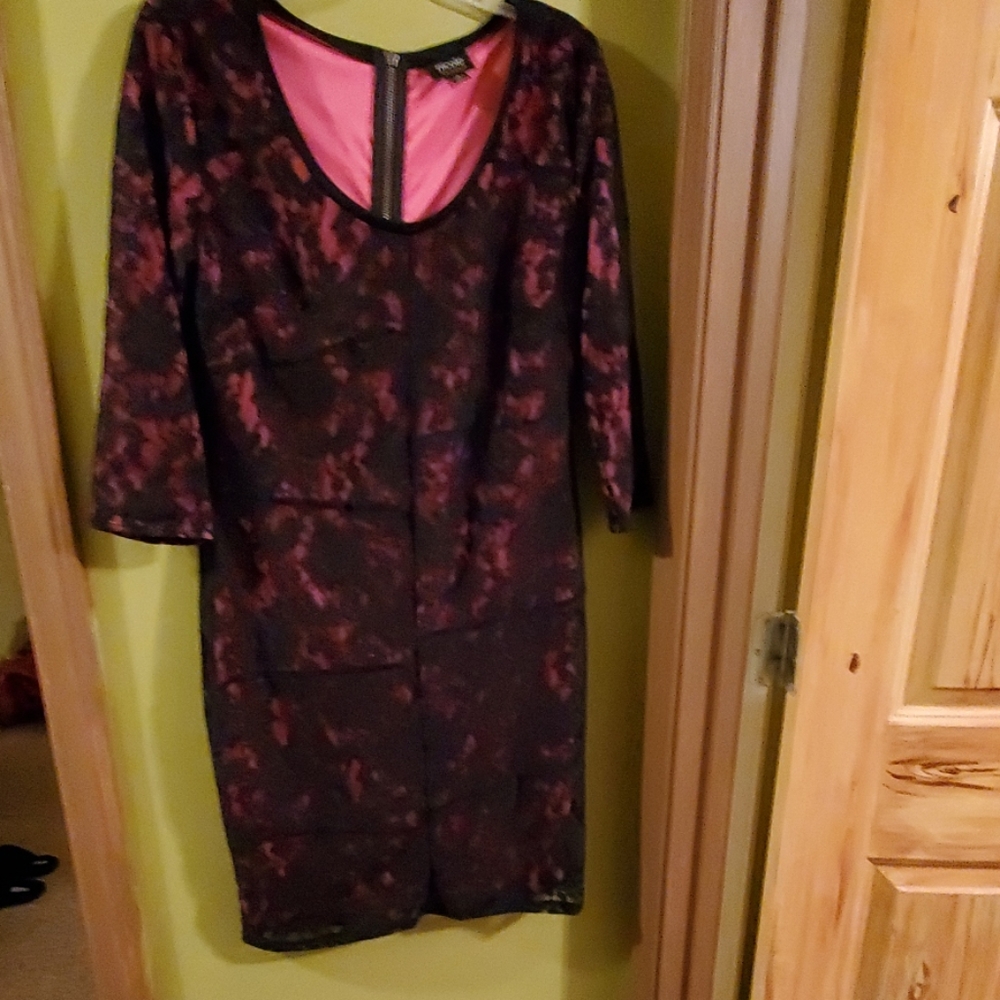 Ladies modest yet fashionable dress